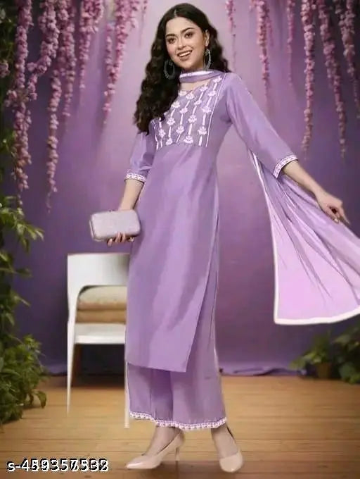 KURTA WHITH DUPATTA AND BOTTOM